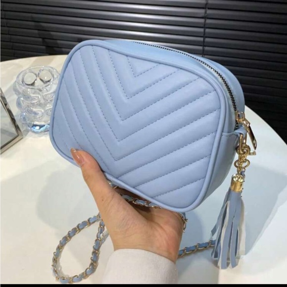 Luxe Vegan Leather Small chain crossbody shoulder bag - Picture 3 of 16